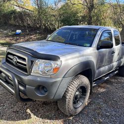 Toyota Tacoma Gray 