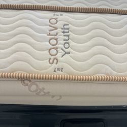 Saatva Twin Mattress AndBox Spring