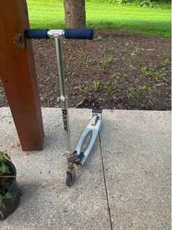 Razor scooter - $10