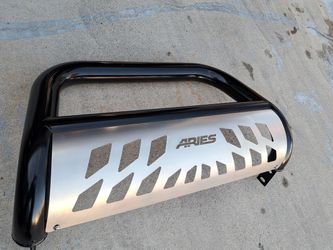 ARIES BULL BAR DEFENSE, PROTECTION, GUARD, FOR TRUCK OR SUV, VERY GOOD CONDITION.
