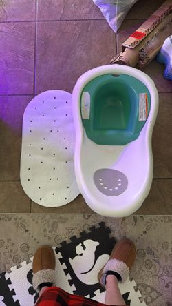 Baby Bathtub And Tub Mat