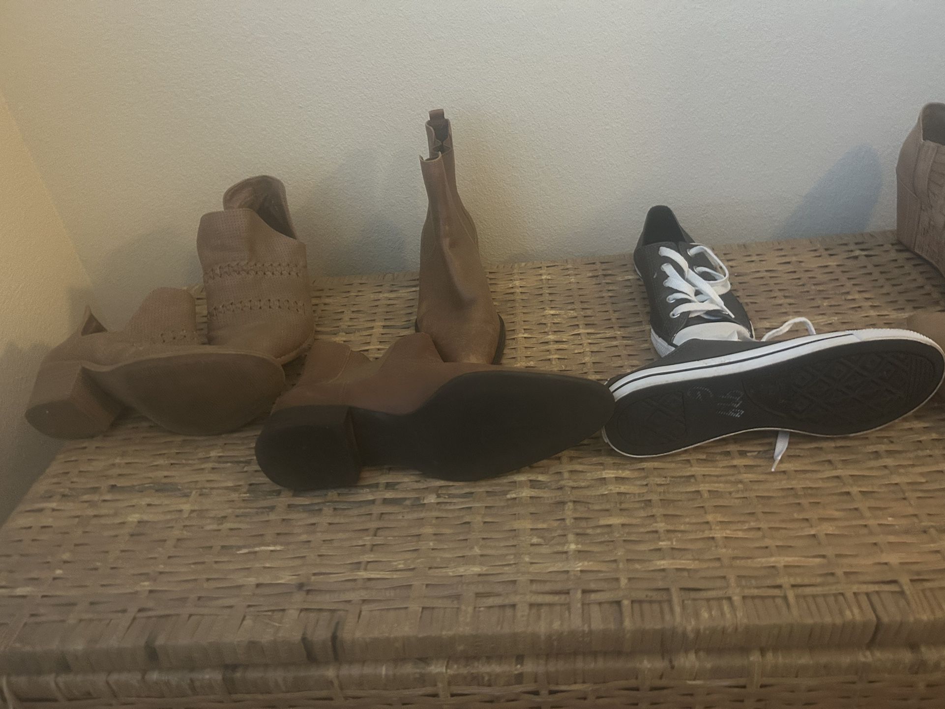 Various Shoes