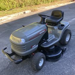 Good Condition Craftsman LT2000 Tractor 42 Inch Riding Lawn Mower