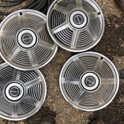 1965 Mustang Hub Caps