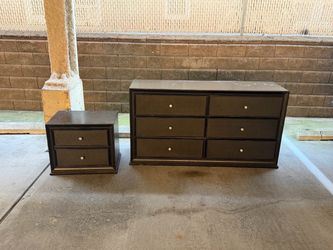 Dresser set asking for $100 pick up only Elizabeth NJ