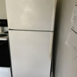Roper By Whirlpool Refrigerator 