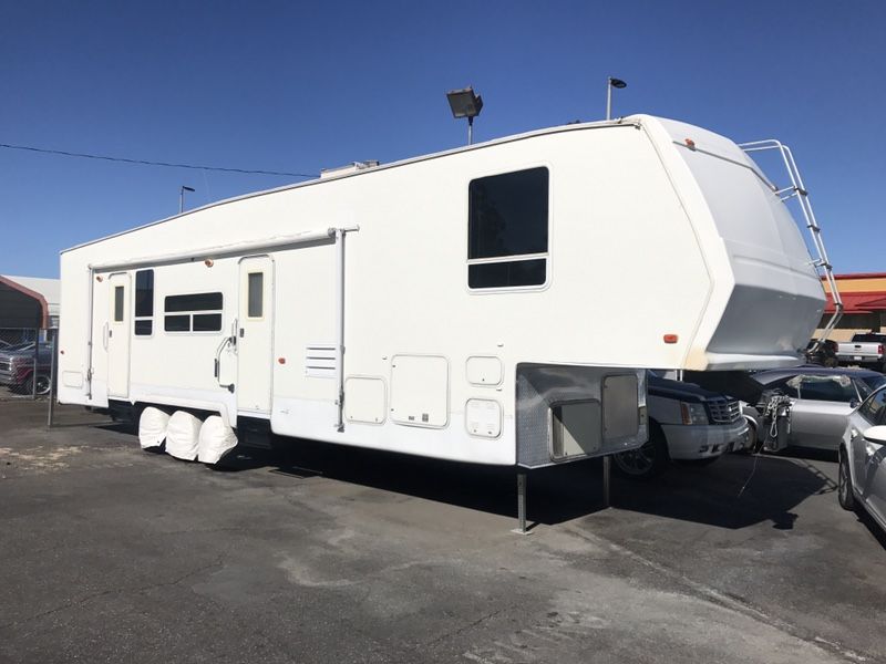 2003 Forest River Sierra Sport F38 40' 5th wheel toy hauler