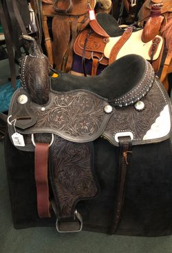 Western show saddle 16in