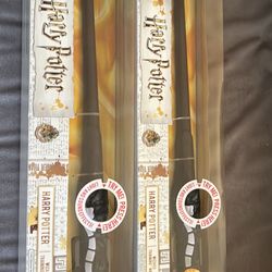 2 Harry Potter Wands 