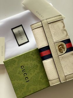 GG White Wallet