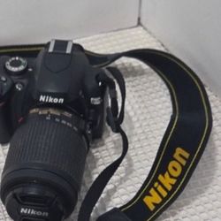 Nikon D60 Digital Camera With Full Lens And Other Items