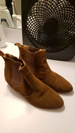 Gap chelsea brown boot size 9