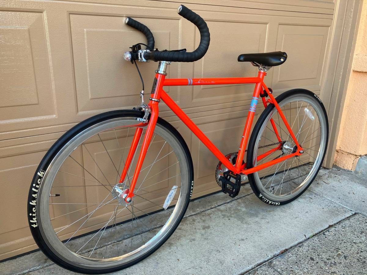 FUJI Special Edition Road Bike LIKE NEW