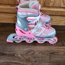 XinoSports Adjustable Inline Skates Girls - Featuring Illuminating Front Wheels, Awesome-Looking, One a-Kind, Comfortable & Durable Rollerblades