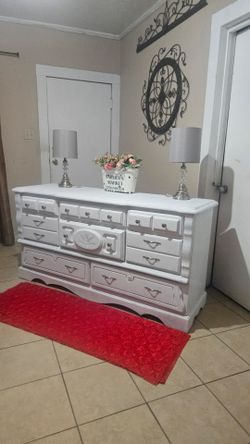 Wood Dresser or tv Stan Farmhouse Size 63 :wide / 33:H