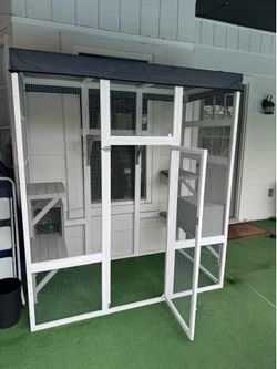 Large Indoor/Outdoor Pet Enclosure