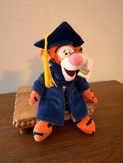 BEAN BAG GRADUATION TIGGER PLUSH