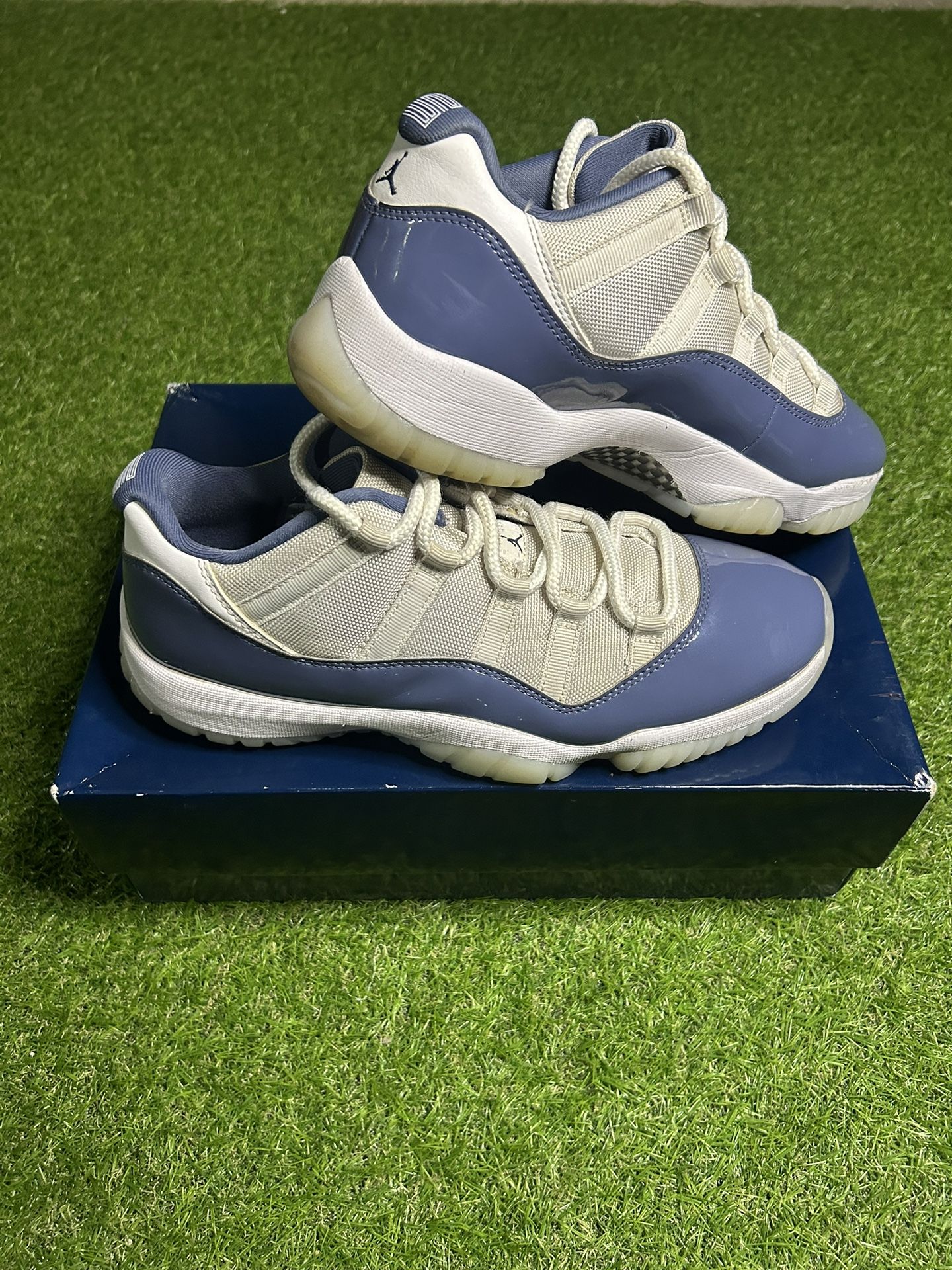 Air Jordan 11 Diffused Blue