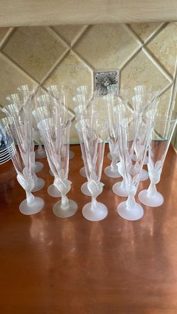 Sasaki Wings Frosted Dove Champagne Flutes