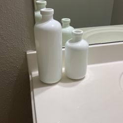 2 White Bases 
