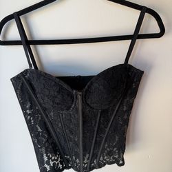🖤 Black Lace Corset Top  Elegant lace corset with structured design — very flattering shape   Perfect for date night, dinner, or layering with blazer