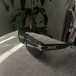 Black Dior Sunglasses 