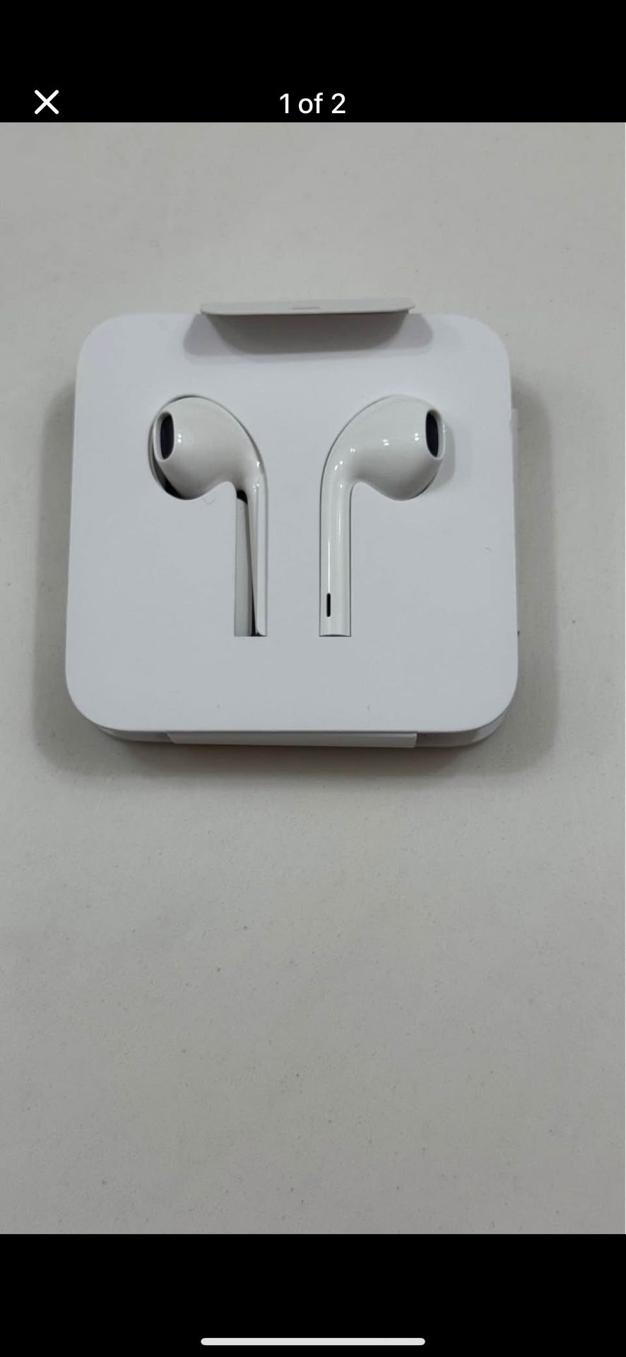 Apple Wired EarPods with Lightning Connector