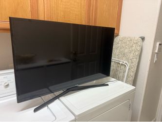 Samsung  smart TV 📺 42 inches