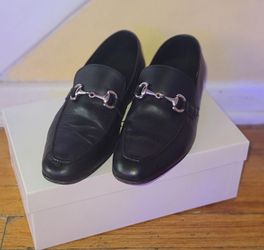 Boys Casual Shoe  Size 4.5 Used Like New 