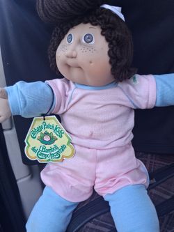 Cabbage Patch Kids Vintage Doll with Tag