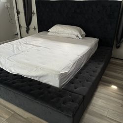 CA KING MATRESS AND FRAME