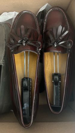 MENS LEATHER LOAFERS DRESS SHOES TASSLE CLASSY USED 10.5/11 leather