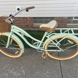Women’s Huffy Bicycle 