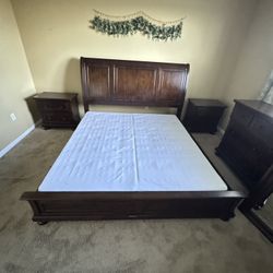 King Size Master Bedroom, Suite