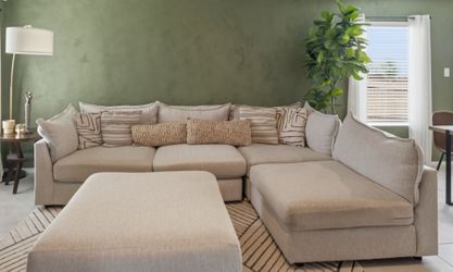 Sectional couch