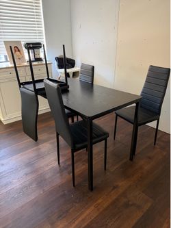 4 Chair Table