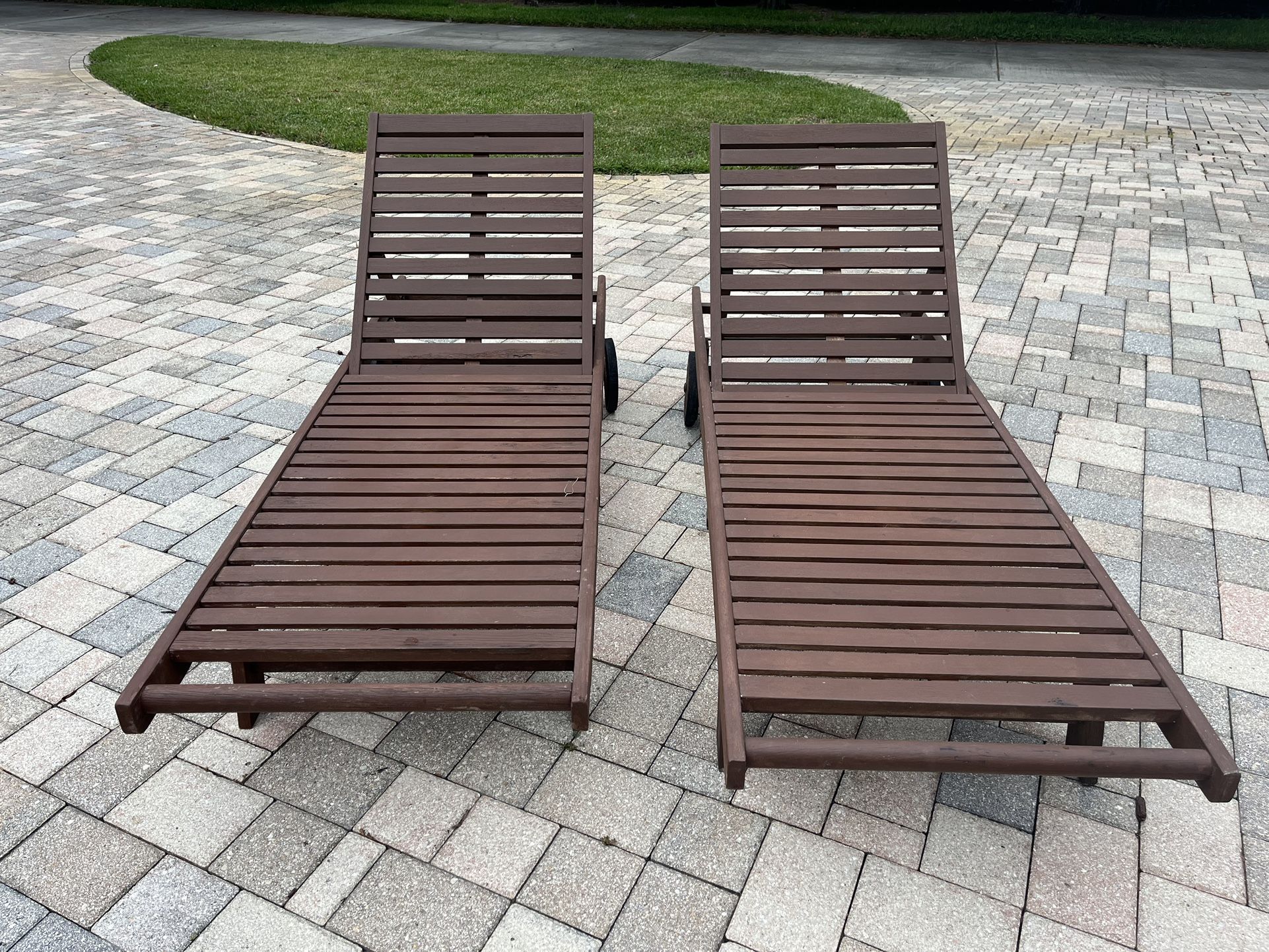 Chaise Lounge Chairs Grandin Road for Sale in Lutz, FL OfferUp