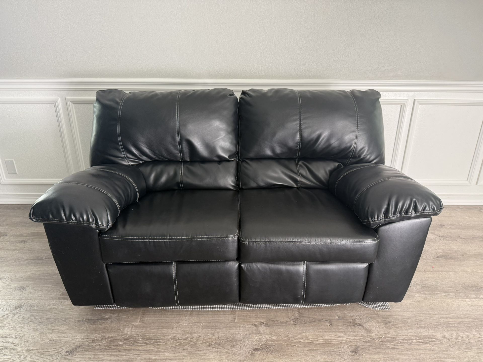 Reclining love seat