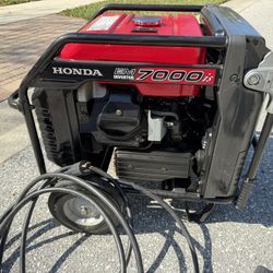 Honda EM7000iS Quiet Inverter Generator – Only 3 Hours – Electric Start – $2,400