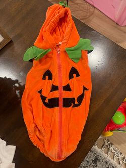 Pumpkin costume for baby