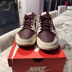 Nike Dunk Low Retro PRM “Valentine’s Day” (2023)