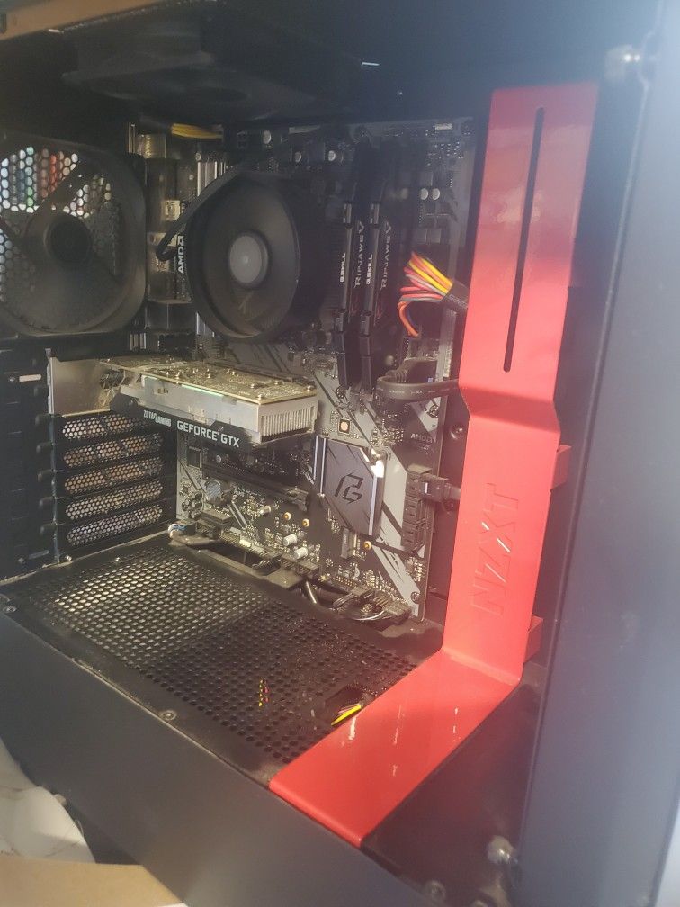 gaming pc: GTX 1650 4GB GPU, 16GB RAM, 5 3600 CPU