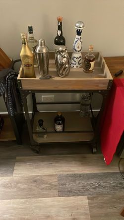 Rolling bar cart
