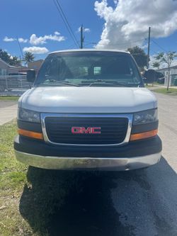 2016 GMC Savana Cargo