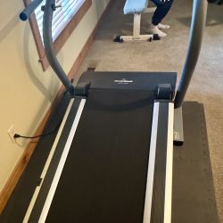 NordicTrack Apex 4100 Treadmill