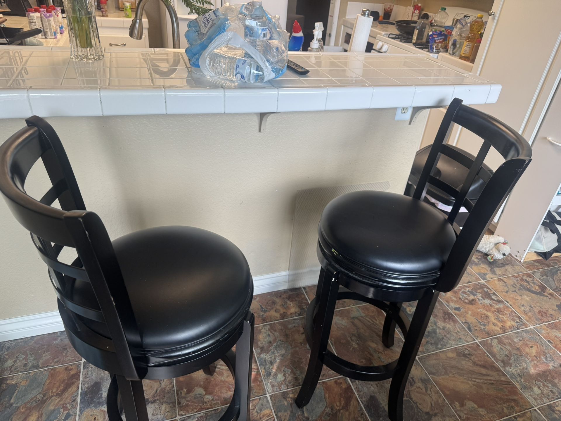 Bar Stools that swivel