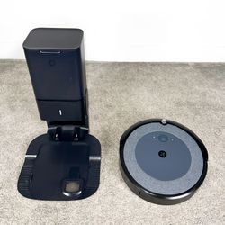 iRobot Roomba i3 Wi-Fi Vacuum Cleaner w/ Self Emptying Base