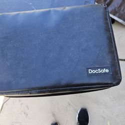 Battery case + Battery Tester