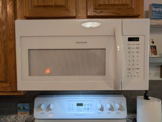 Microwave, Under Cabinet