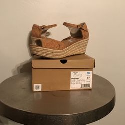 Brand New Women’s Tom’s Brand Cork Rope Wedge Heels In size 8 1/2